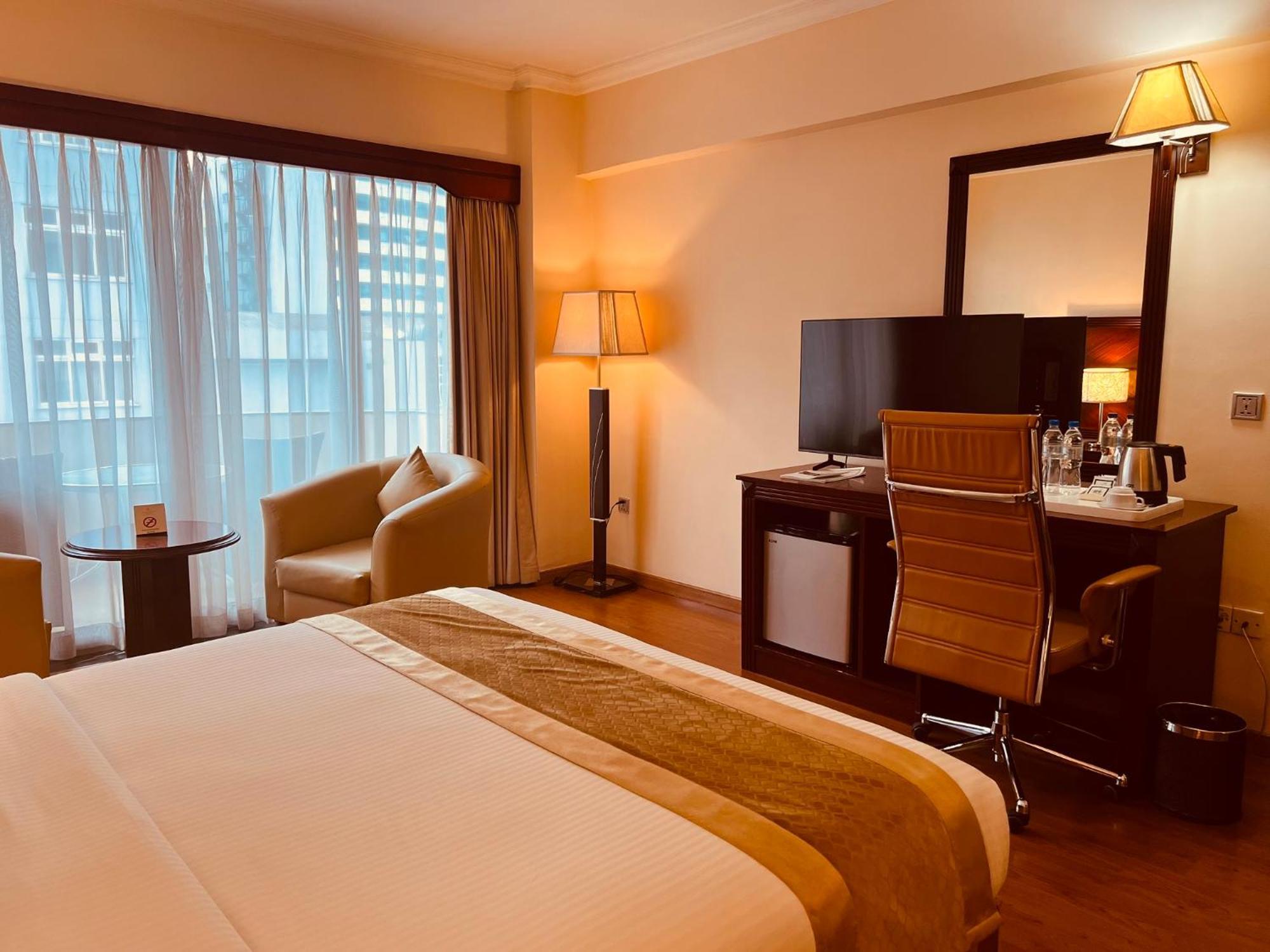 Deluxe Zimmer mit Kingsize-Bett